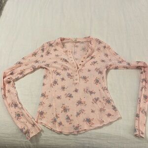 Free people One of The Girls Printed Henley in Light Pink Small